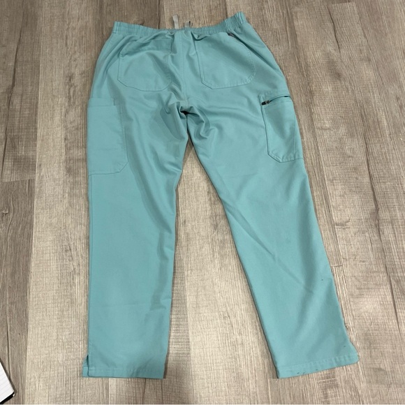 Figs Blue Cargo Pants Relaxed Fit. Sz M - Picture 2 of 5